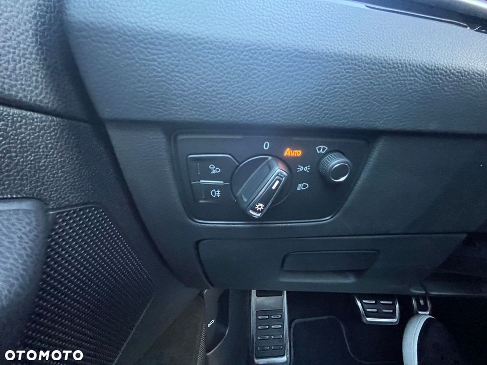 Volkswagen Arteon 2.0 TDI 4Motion R-Line DSG - 23