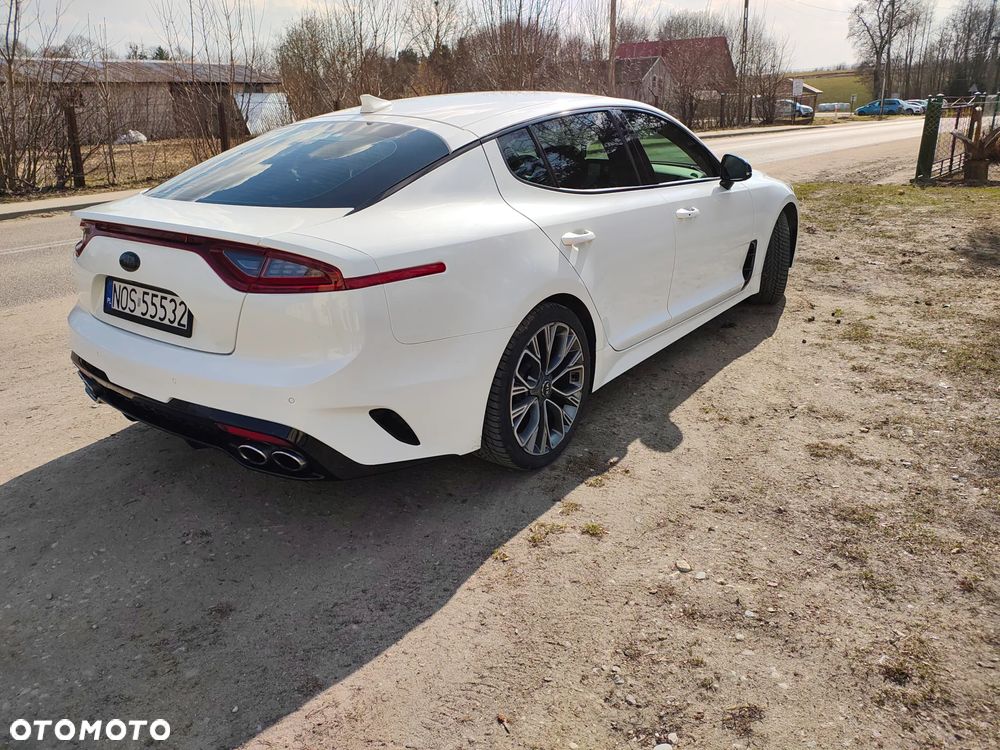 Kia Stinger 2.0 T-GDI GT Line - 8