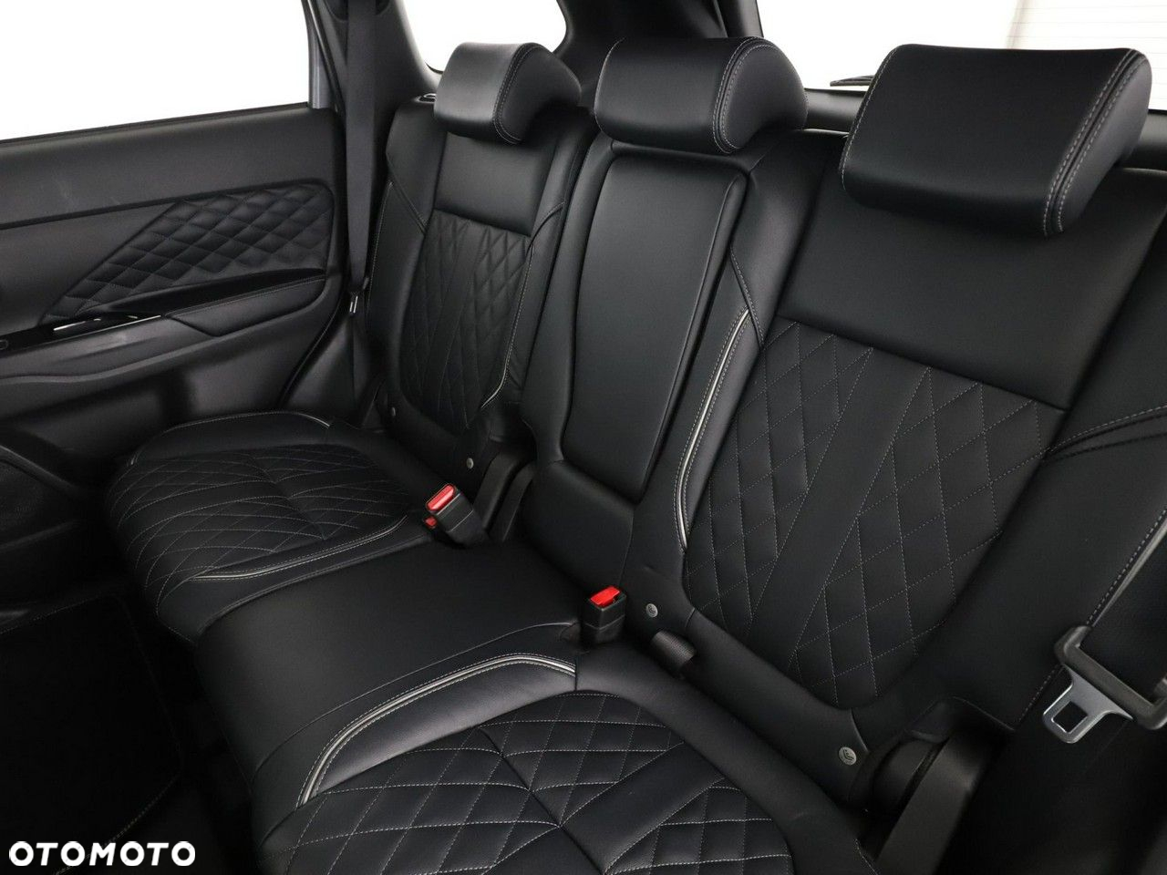 Mitsubishi Outlander 2.4 4WD Plug-In Hybrid Spirit - 17