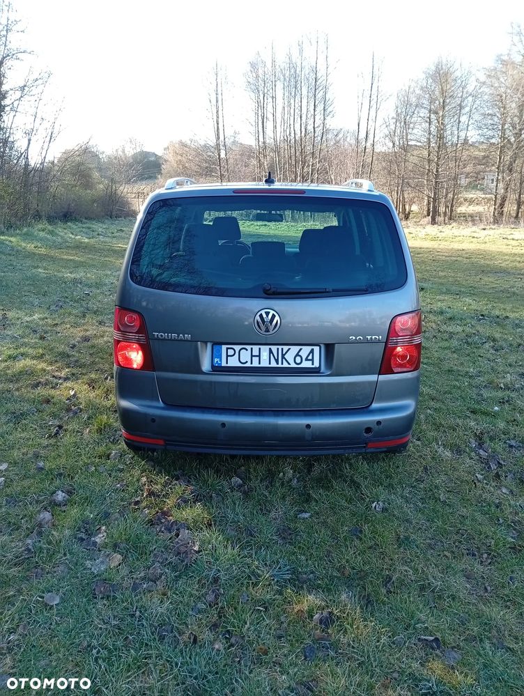 Volkswagen Touran 2.0 TDI Highline - 6