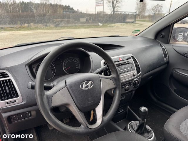 Hyundai i20 - 19