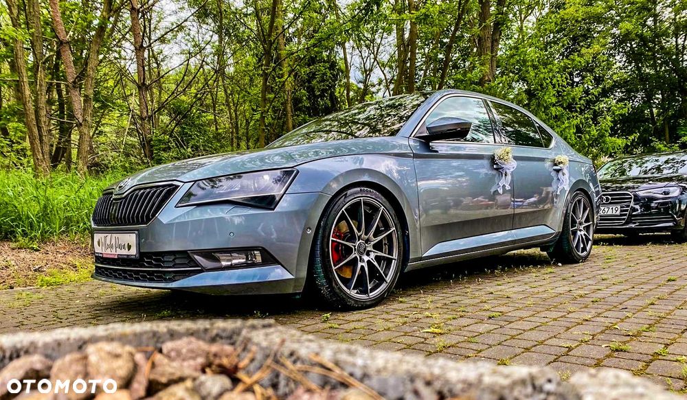 Skoda Superb 2.0 TDI 4x4 L&K DSG - 2