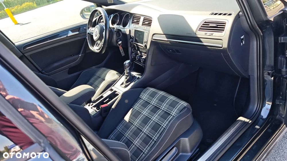 Volkswagen Golf 2.0 TDI BMT GTD DSG - 27