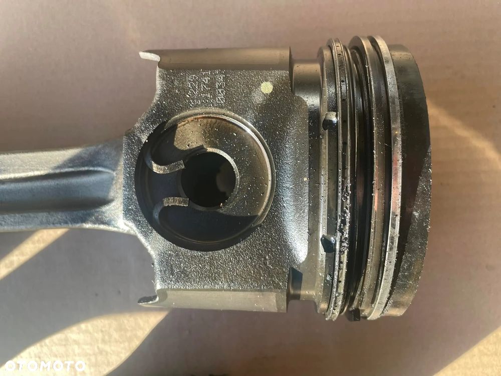 Scania NGS R410/450 Tłok Silnika - 3