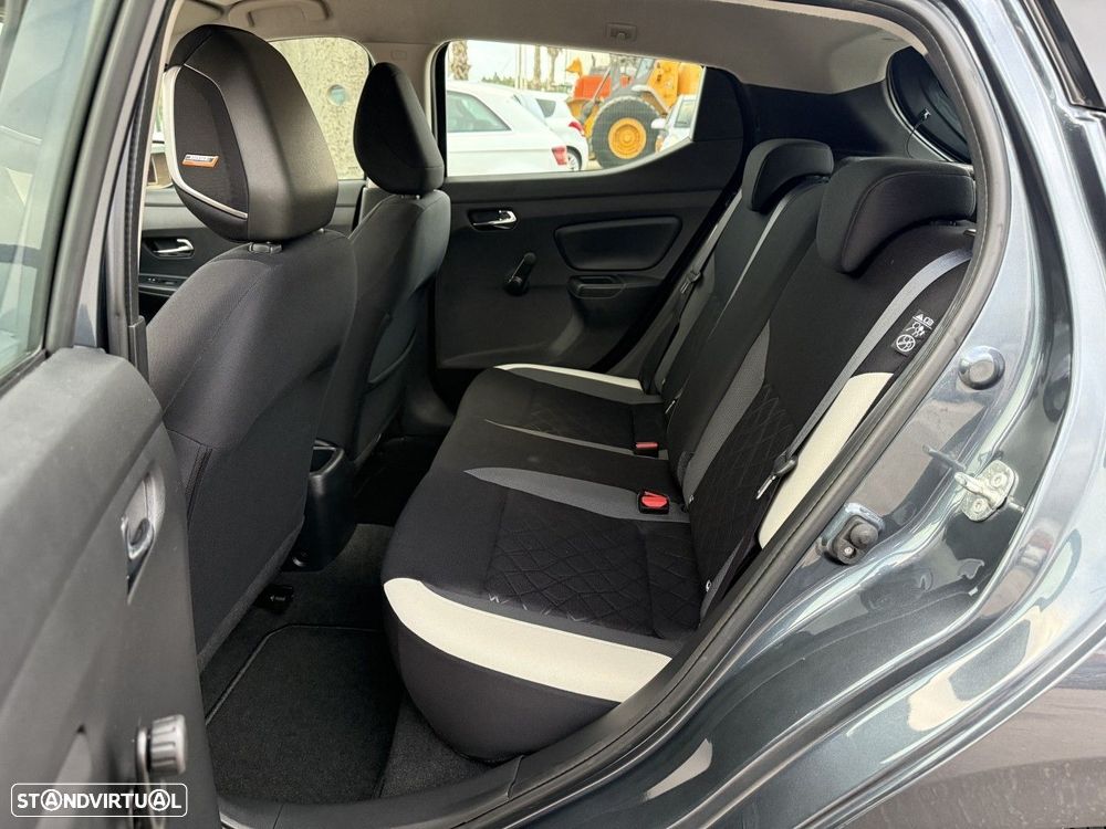Nissan Micra 1.0 Acenta - 13
