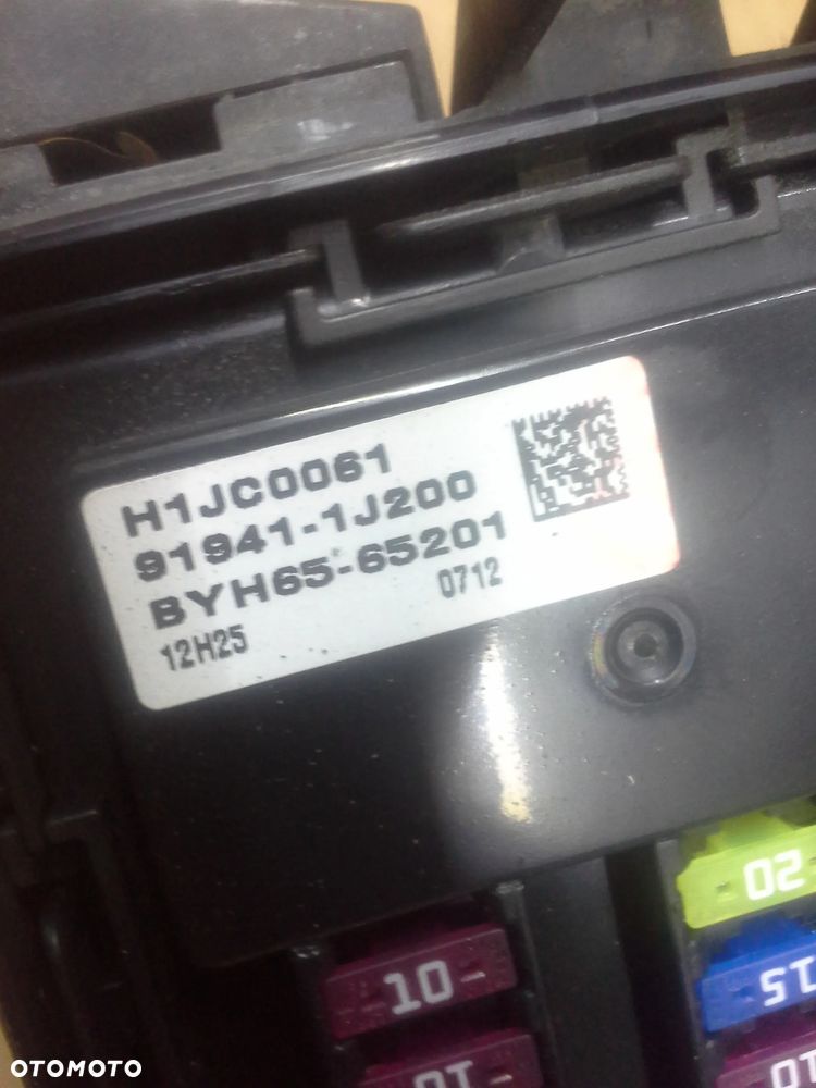 Hyundai I20 Lift 1.2 16V G4LA zestaw startowy komputer 39111-03700 BCM Immo stacyjka 2 klucze skrzynka bezpieczników licznik komplet EU - 29