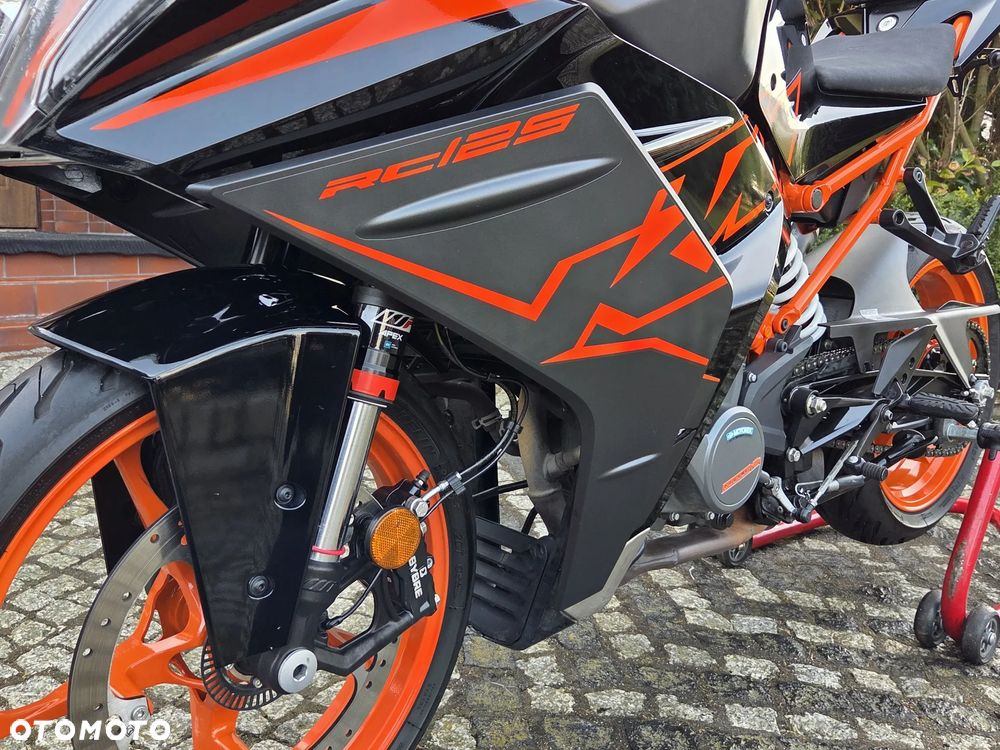 KTM RC 125 - 27