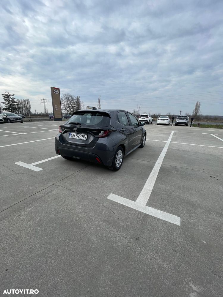 Toyota Yaris 1.5 VVT-i HSD Eco - 4