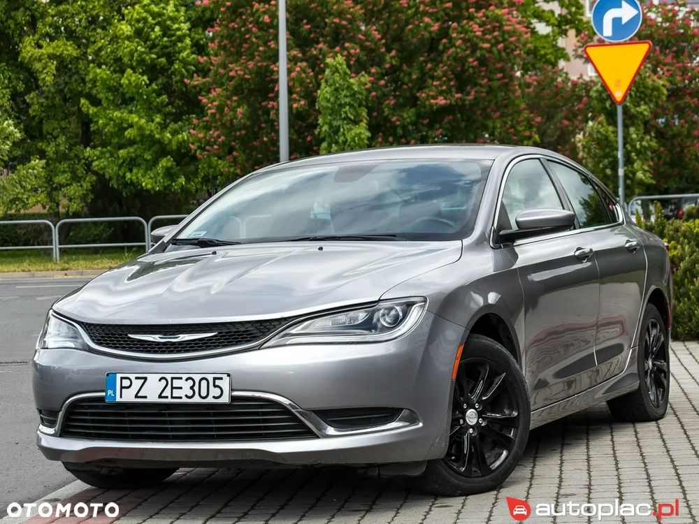 Chrysler 200 - 1