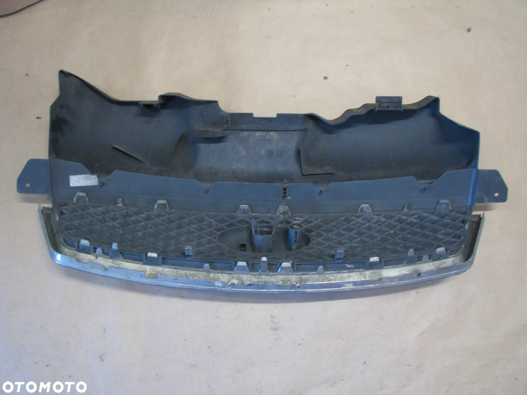 ATRAPA GRILL FORD FOCUS MK2 - 9