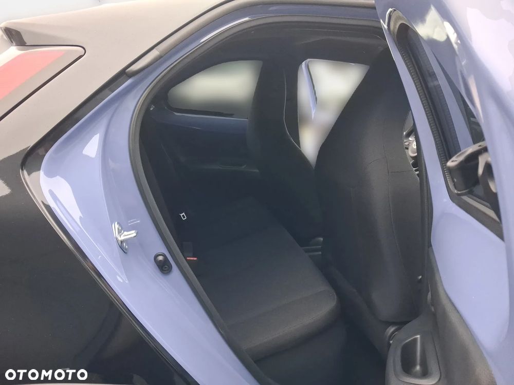 Toyota Aygo X Hybrid 1.5 Style e-CVT - 10