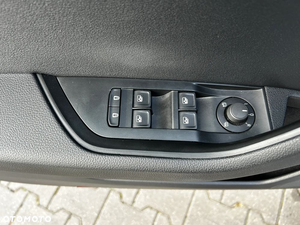 Skoda Superb 2.0 TDI SCR Ambition DSG - 12