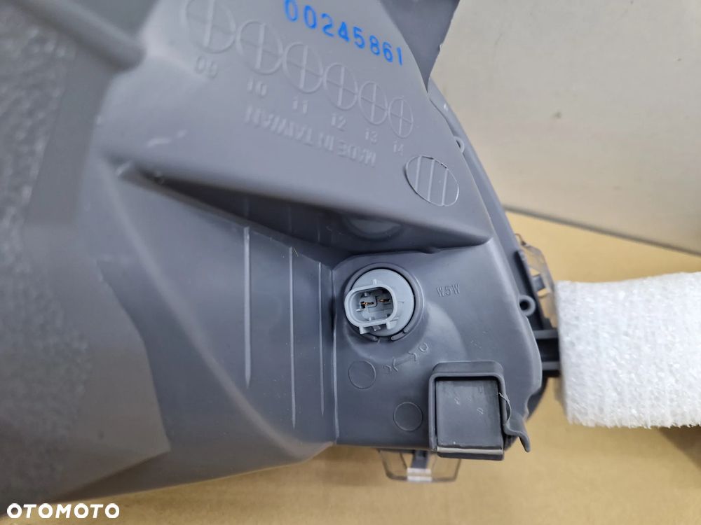 NOWE ICHIKOH  REFLEKTOR LAMPA PRZÓD PRZEDNIA TOYOTA YARIS 03-05 NOWE PRAWE LEWE - 7