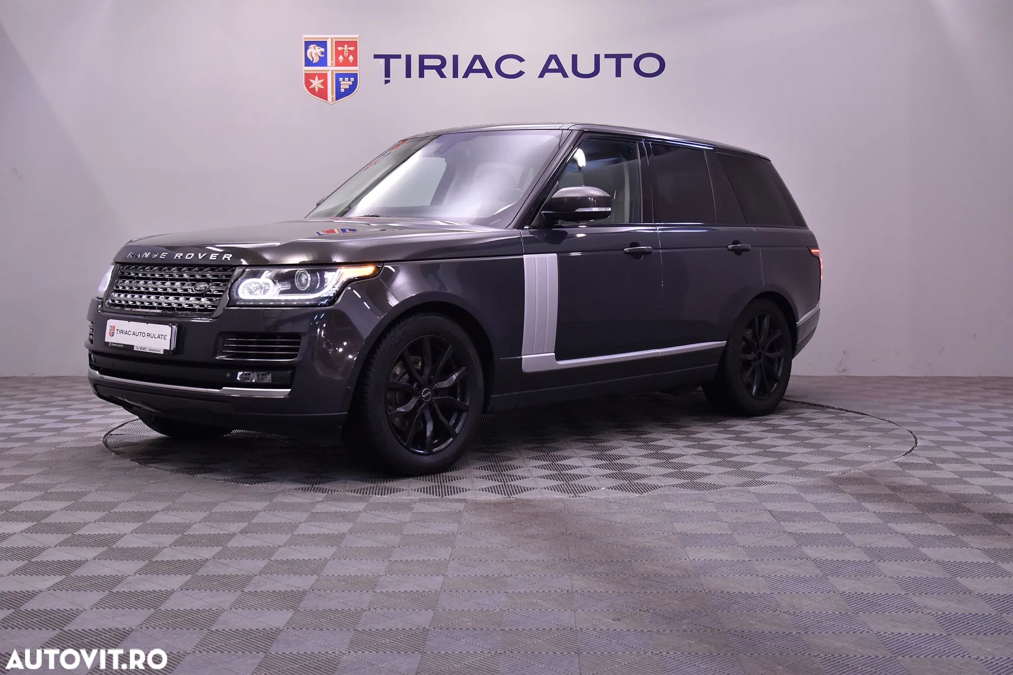Land Rover Range Rover - 1