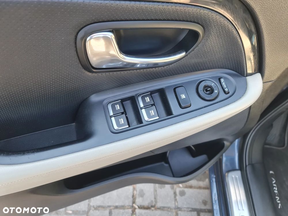 Kia Carens 1.6 GDI Business Line 7os EU6 - 17