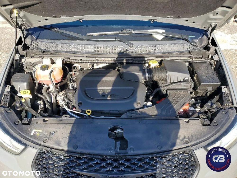 Chrysler Pacifica - 10