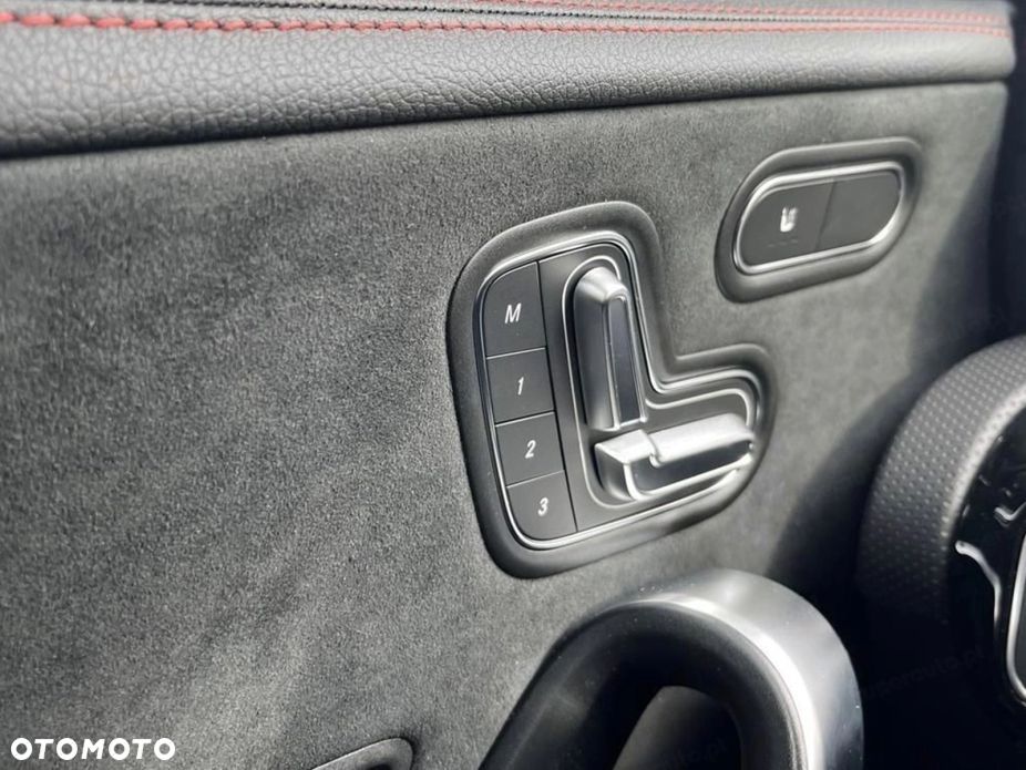 Mercedes-Benz CLA - 9