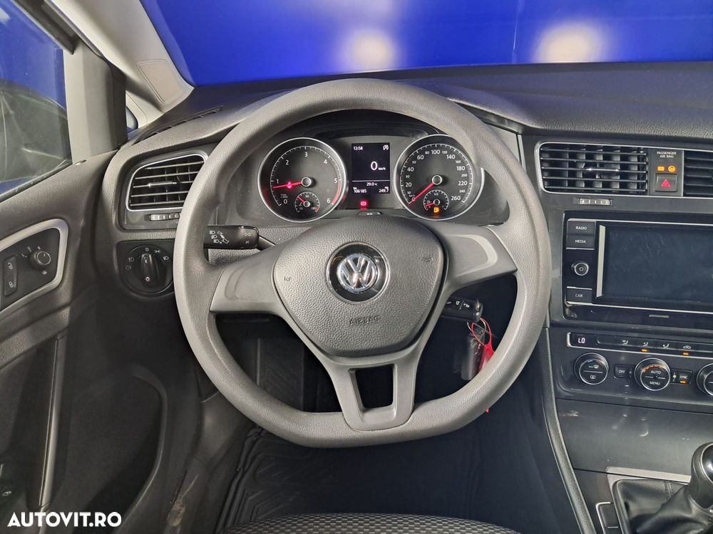 Volkswagen Golf - 13