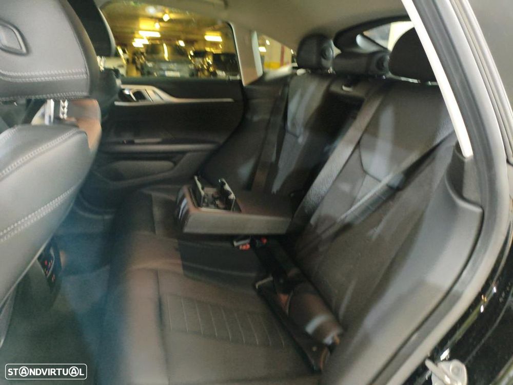 BMW i4 eDrive40 - 10