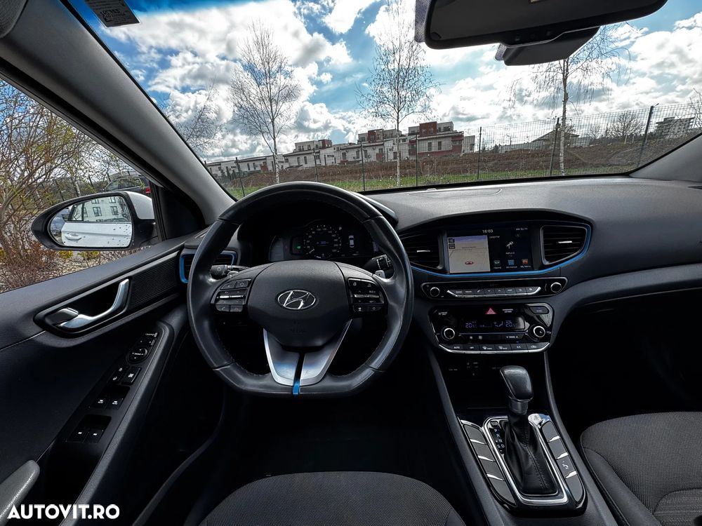Hyundai IONIQ 1.6 GDI Premium - 8