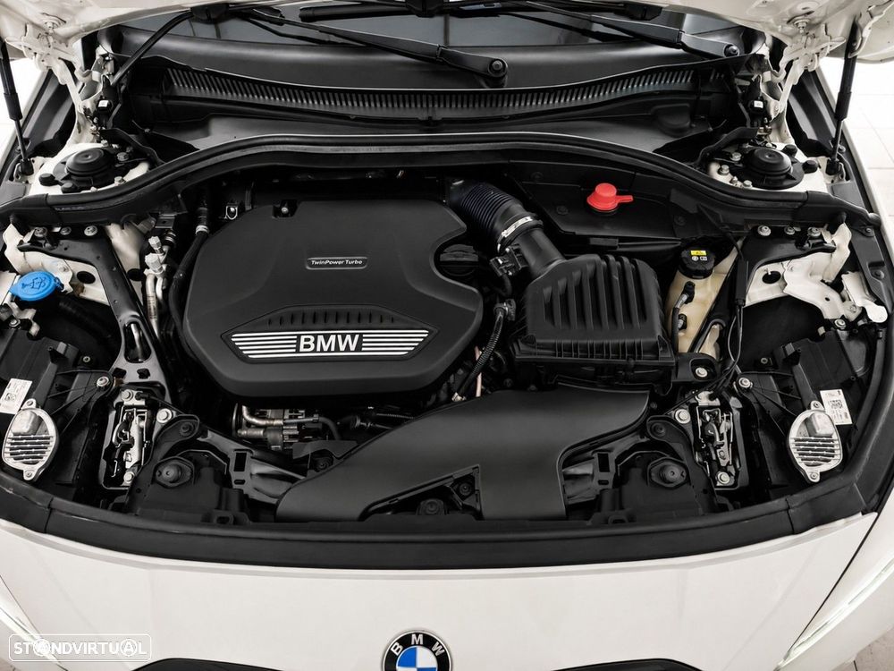 BMW 116 d Pack Desportivo M Auto — fotografia 31