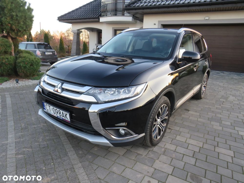Mitsubishi Outlander 2.2 DI-D 4WD Automatik Intense - 1
