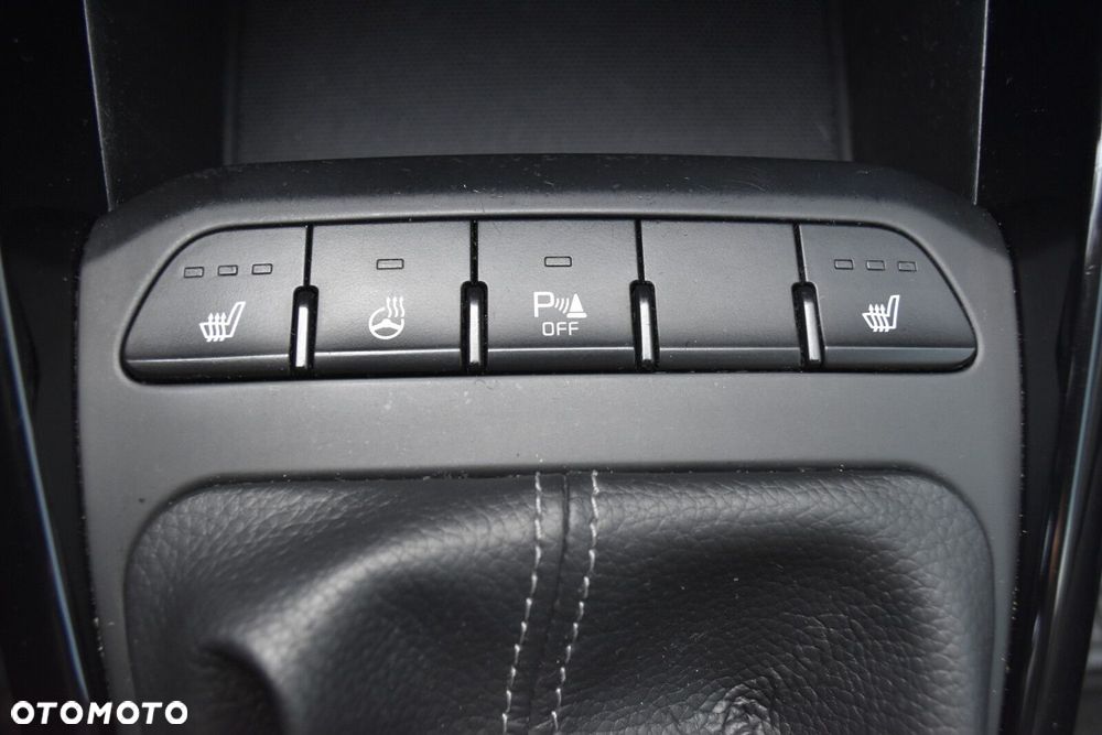 Kia Stonic 1.2 L Business Line - 22