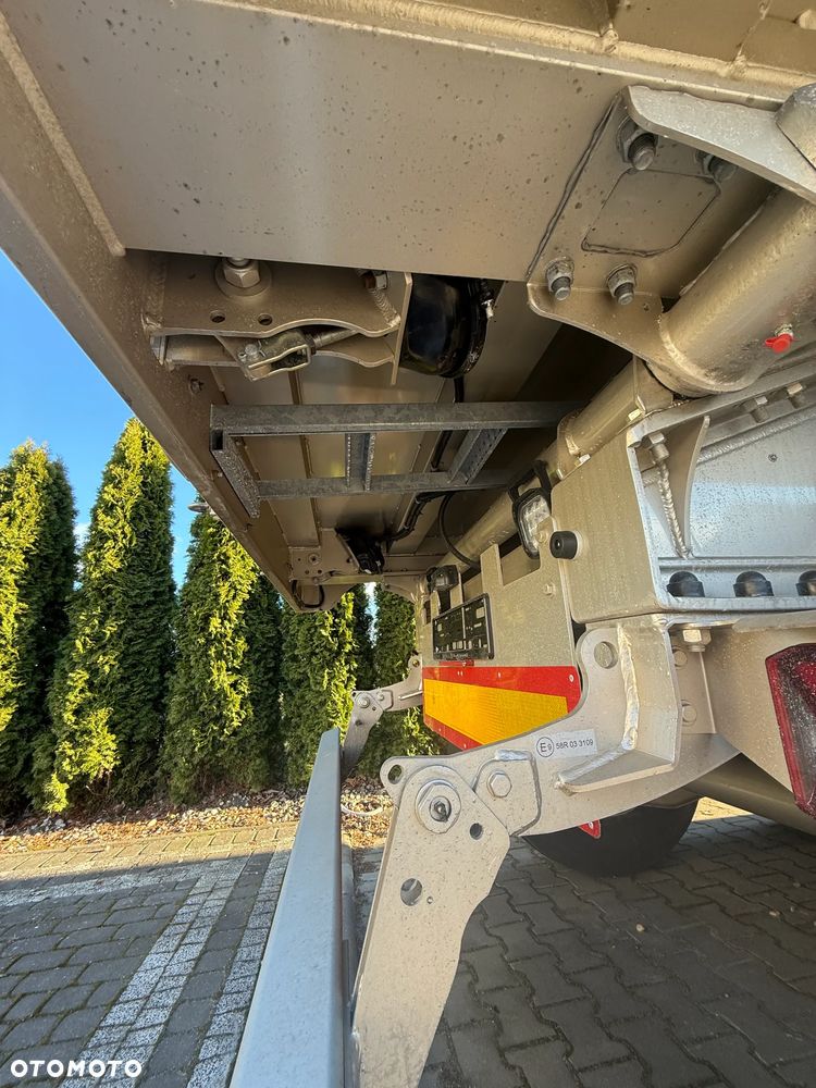 Tisvol V47,3m3 zbożówka klapodrzwi FABRYCZNIE NOWA waga 5520 kg - 15