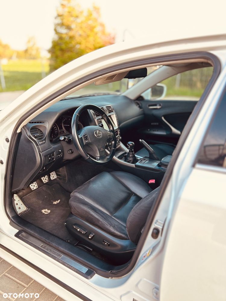 Lexus IS 220 D Prestige - 8