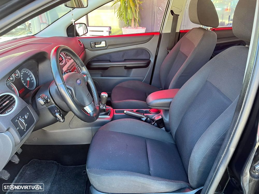 Ford Focus SW 1.6 TDCi Titanium - 11