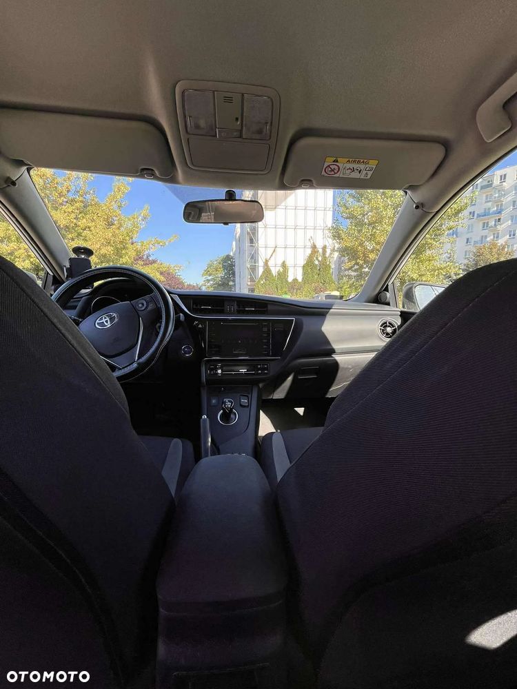 Toyota Auris - 17