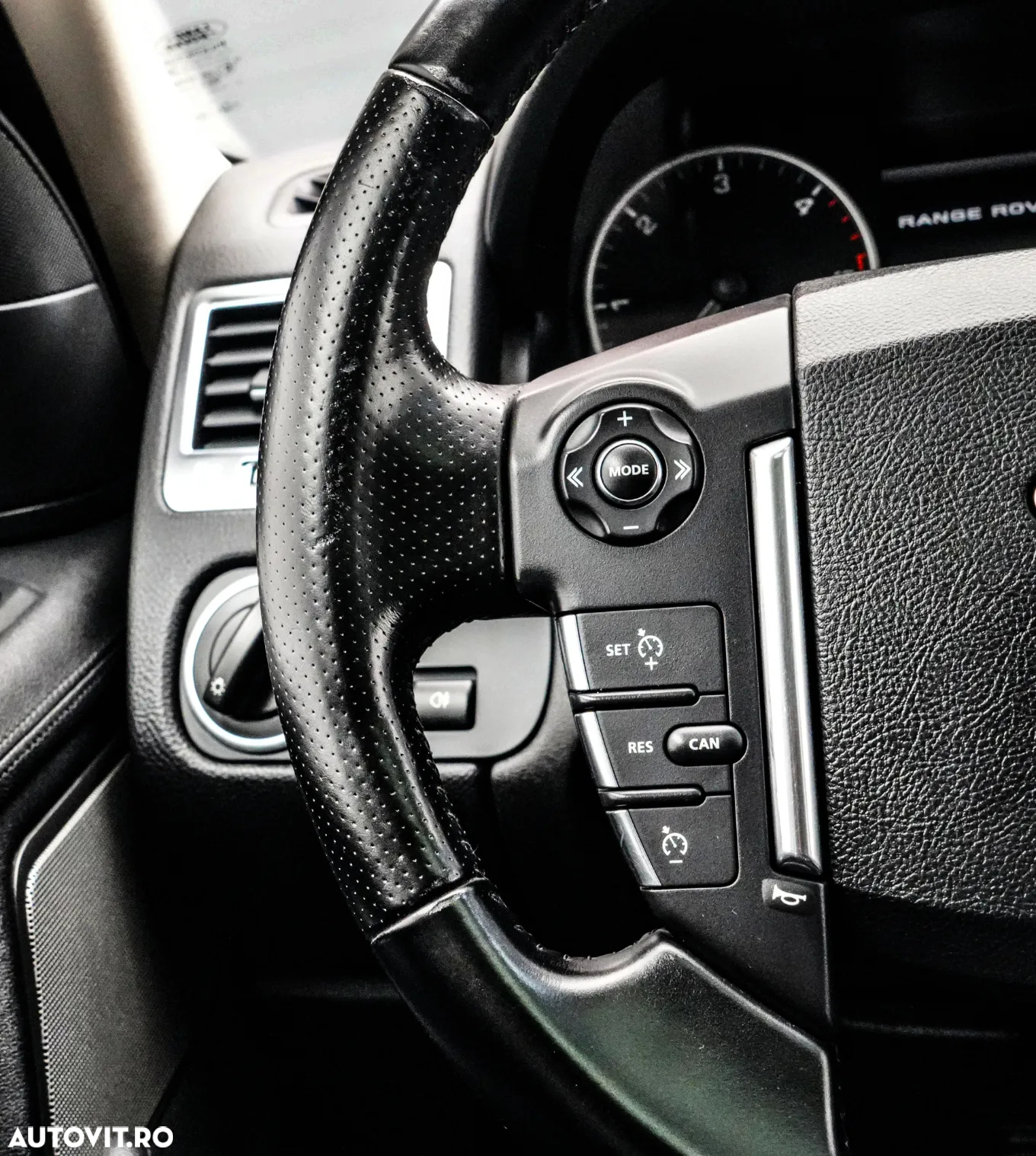 Land Rover Range Rover Sport 3.0 TDV6 - 33