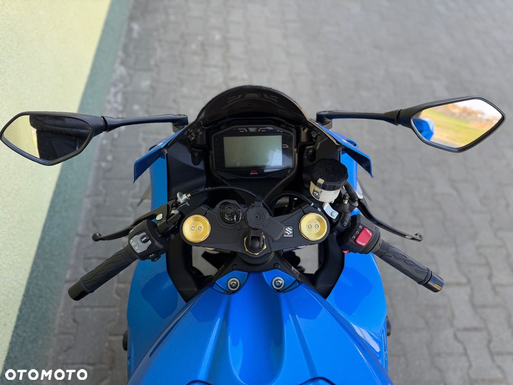Suzuki GSX-R - 19