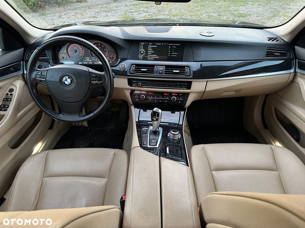 BMW Seria 5 520i Luxury Line - 7