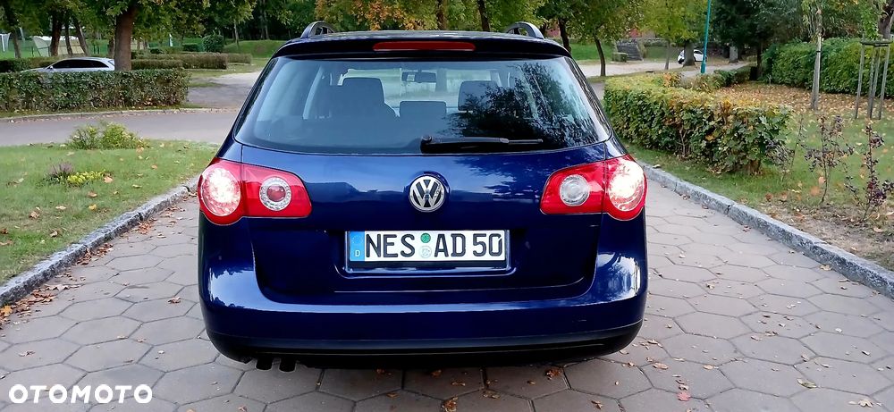 Volkswagen Passat 1.9 TDI Comfortline - 11