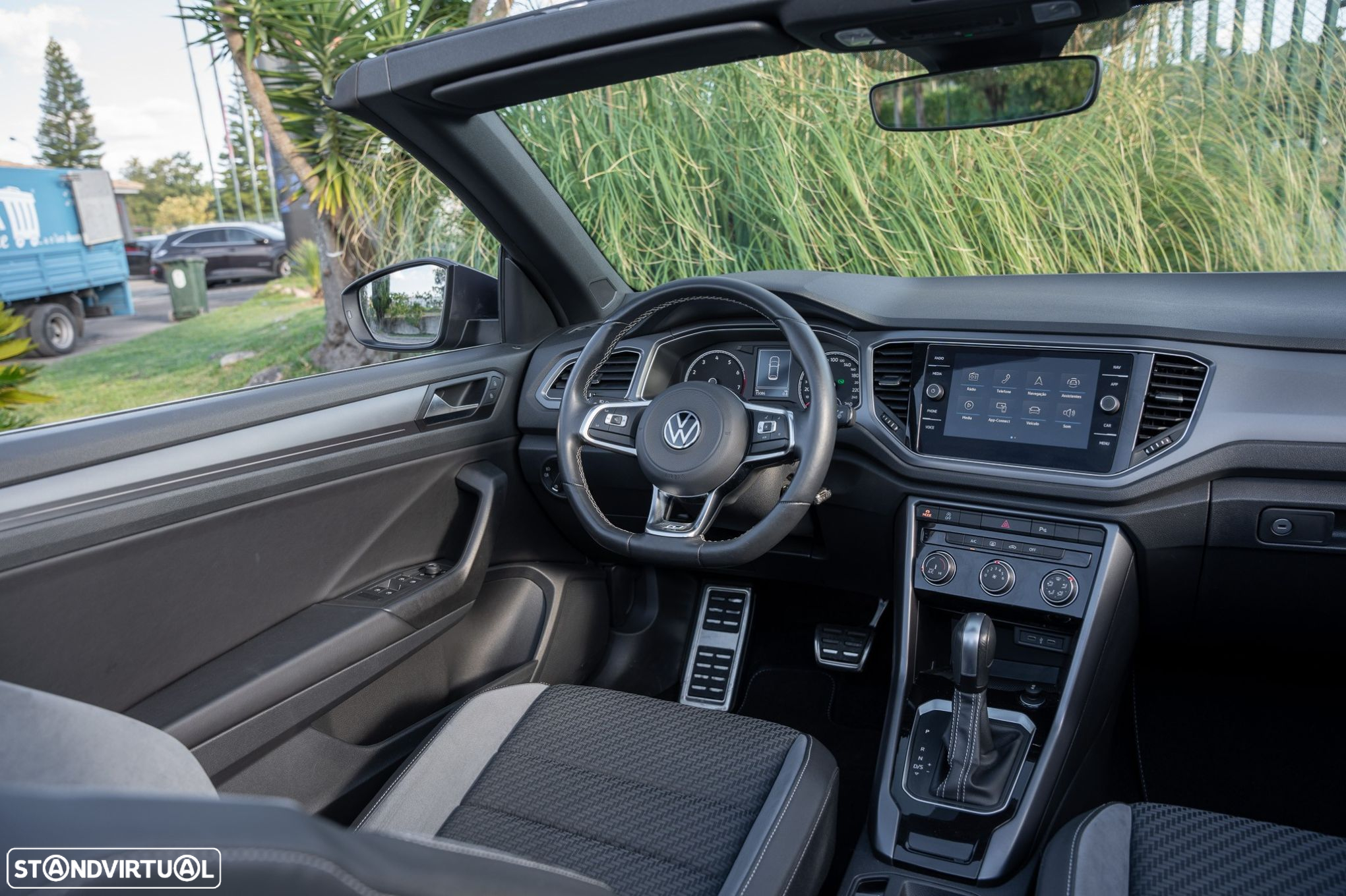 VW T-Roc Cabrio 1.5 TSI R-Line DSG - 26