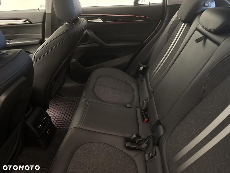 BMW X1 sDrive18i - 20