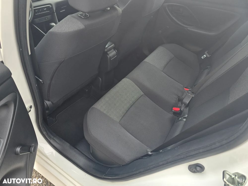 Toyota Yaris 1.5 VVT-i HSD Exclusive Style - 9