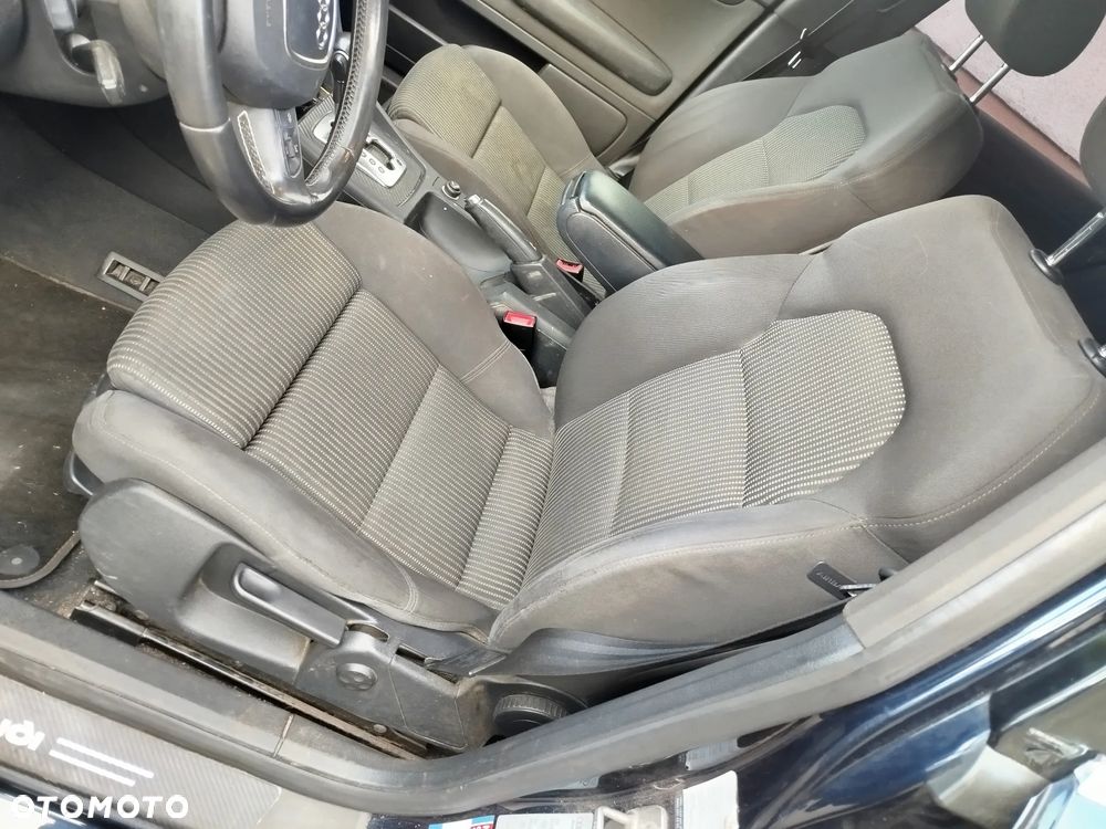 Audi A4 B7 komplet foteli - 1
