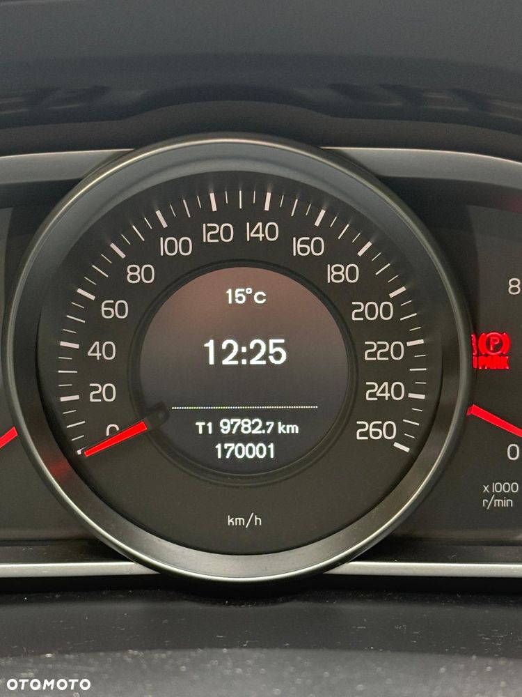 Volvo V40 T3 Drive-E Momentum - 10