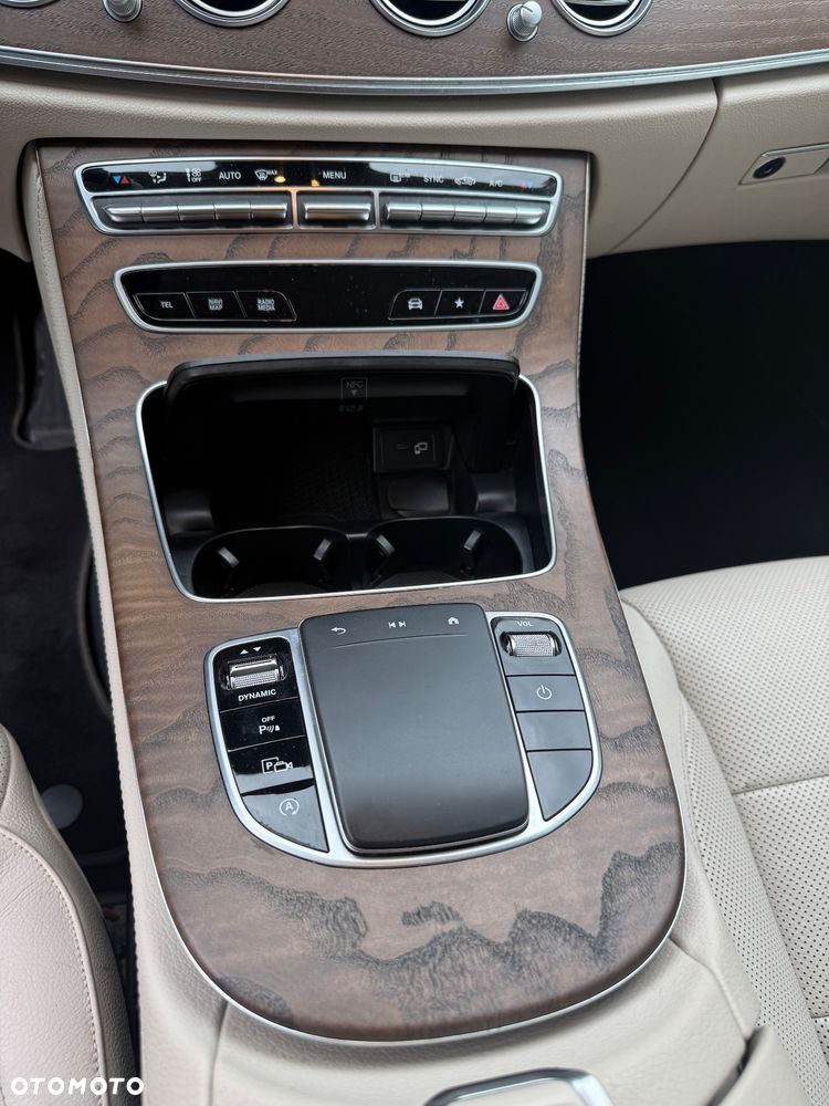 Mercedes-Benz Klasa E 220 d 4-Matic Avantgarde - 14
