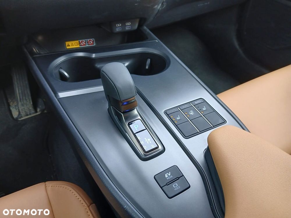 Lexus UX 300h F Sport Design - 25