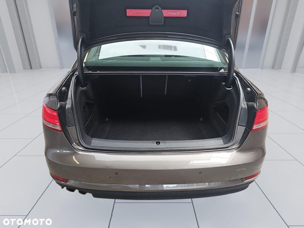 Audi A4 Limousine 2.0 TDI Sport S tronic - 21
