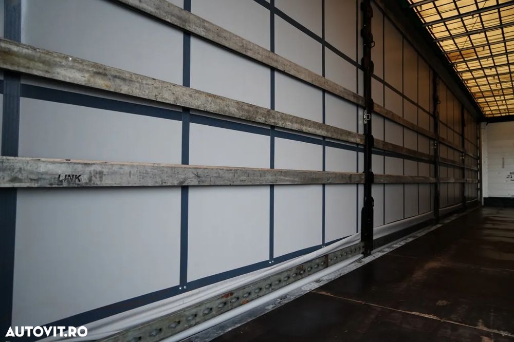 Wielton CORTINĂ WIELTON / MEGA / ACOPERIȘ CULISANT / SISTEM BDE - STALPINI CULISANTI / SAF / ACOPERIȘ ARMAT - 16