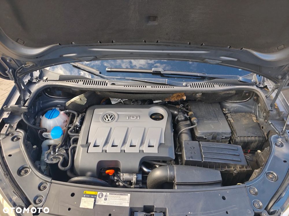 Volkswagen Touran 1.6 TDI DPF Highline DSG - 17