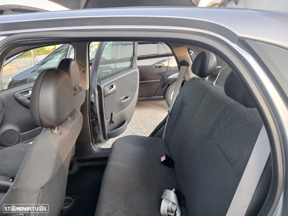 Opel Corsa 1.2 16V City - 5