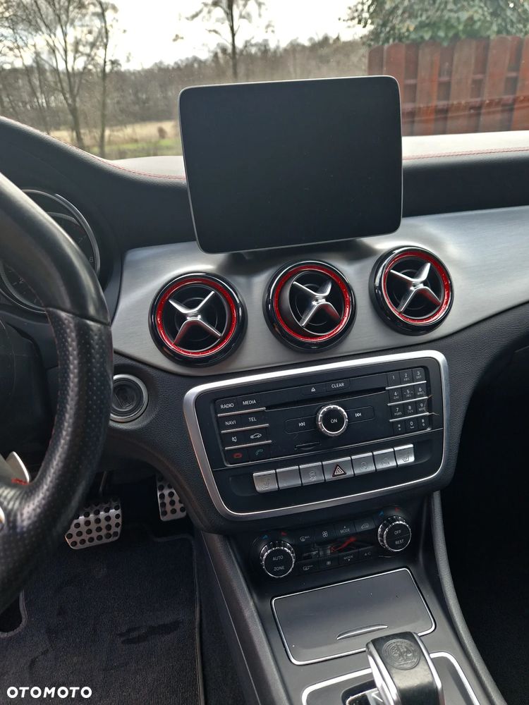 Mercedes-Benz CLA - 6