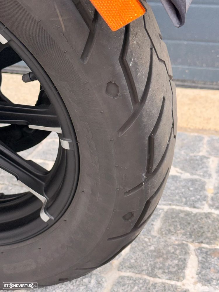 Harley-Davidson XL XL 883N IRON - 17