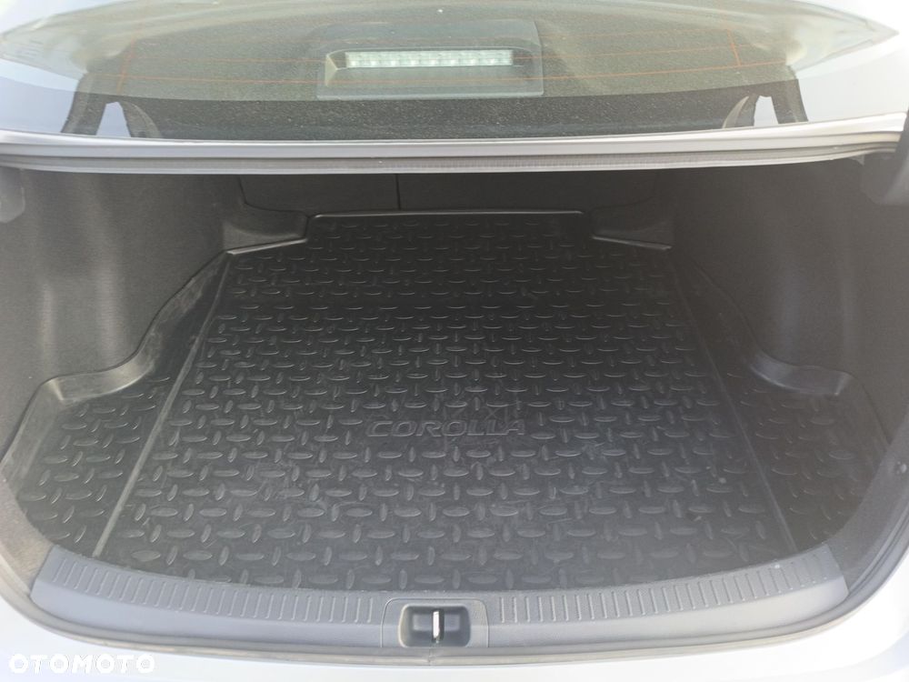 Toyota Corolla 1.8 Hybrid Comfort - 13