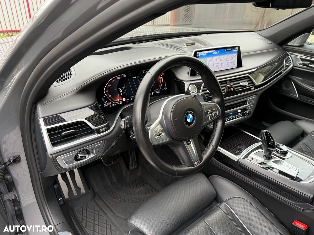 BMW Seria 7 730d xDrive MHEV - 16